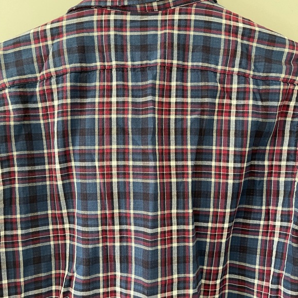 BUTTON DOWN SHIRT!! - Picture 5 of 9